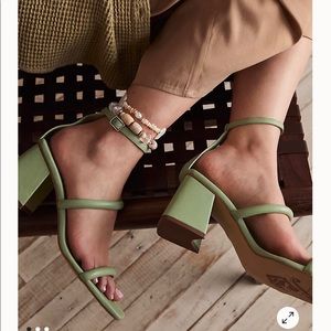 New in box Free People Parker Pillow Heels